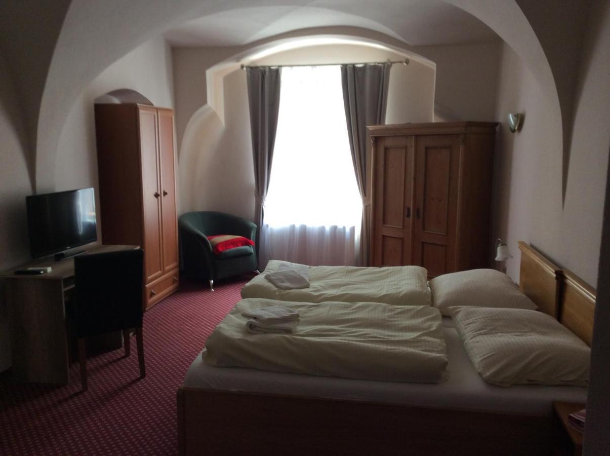 U Zlateho Andela Hotel
